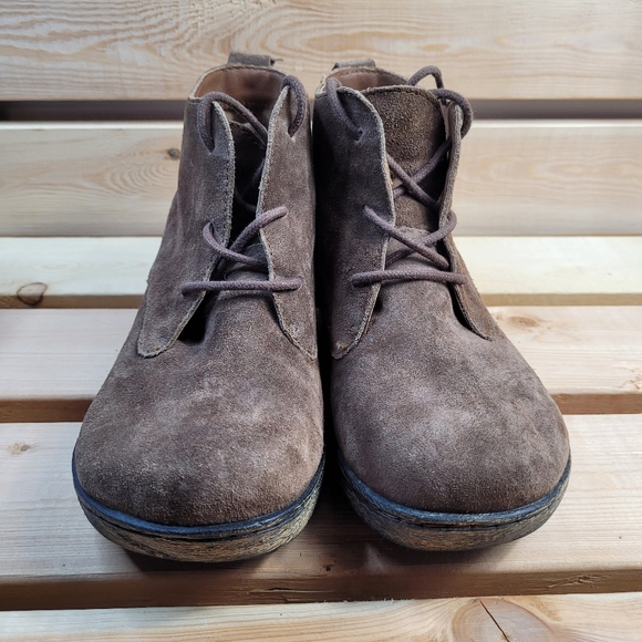 B.O.C brown ankle boots women size 7M - Picture 4 of 10